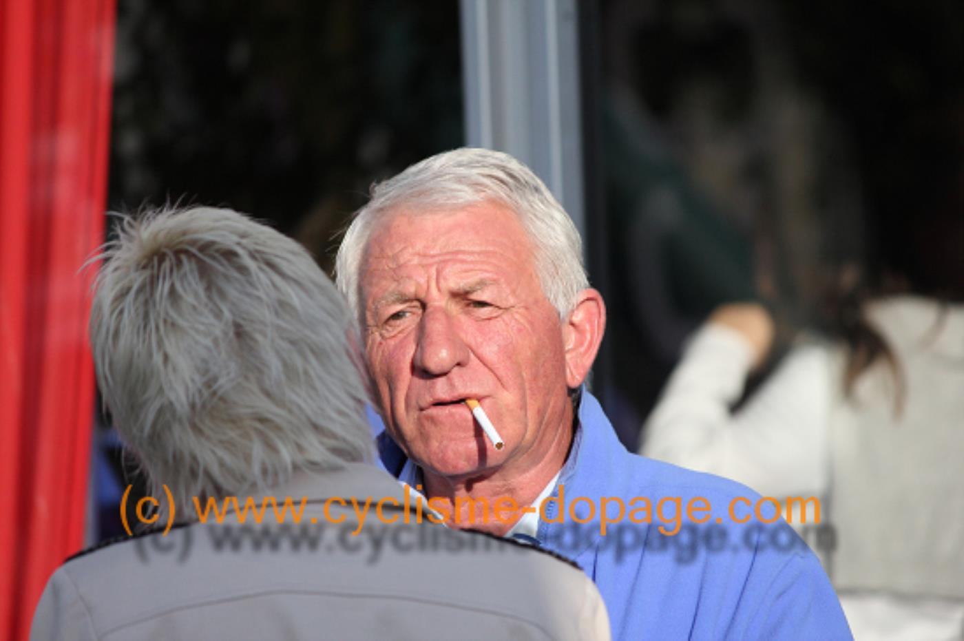 Jean-Pierre Danguillaume clope au bec