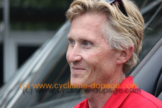 Brian Holm garde le sourire